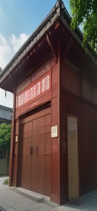 法国空姐App的机场地图页面，标记了咖啡厅与免税店位置